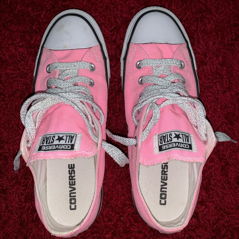 Pink Converse All Star women’s size 9/Men’s size 7
